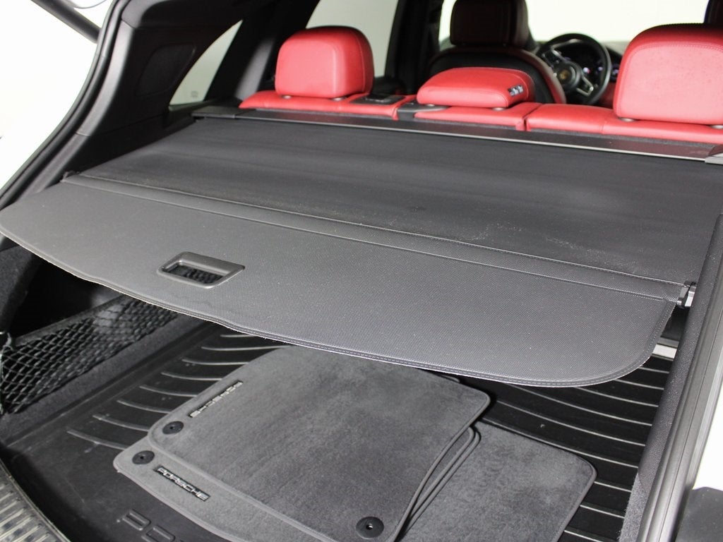 2023 Porsche Cayenne Base