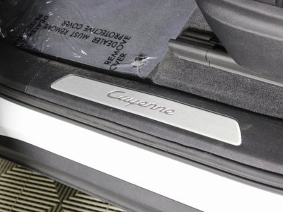 2023 Porsche Cayenne Base