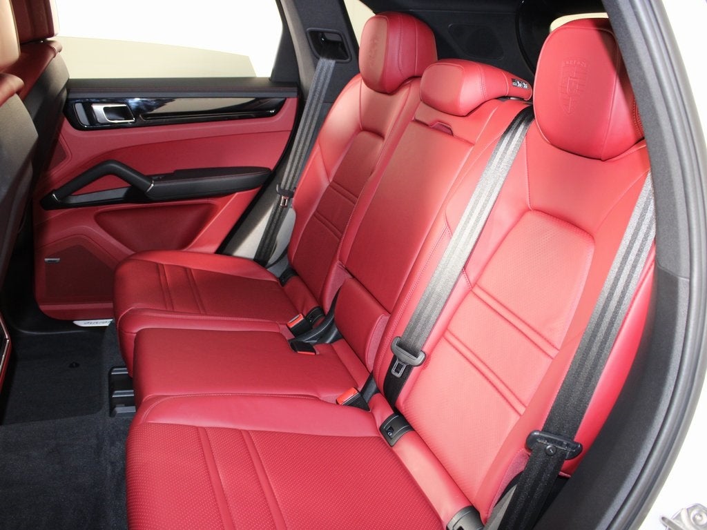 2023 Porsche Cayenne Base