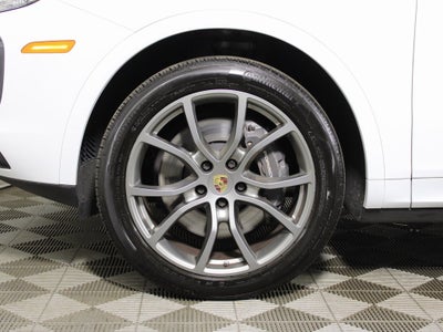 2023 Porsche Cayenne Base