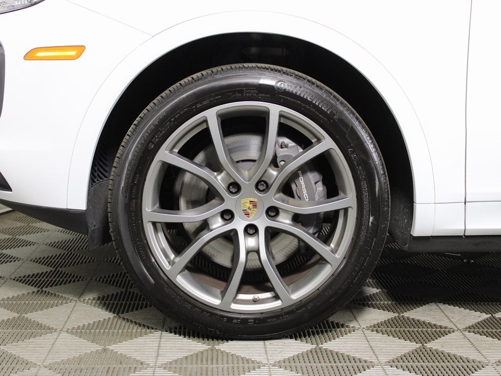 2023 Porsche Cayenne Base
