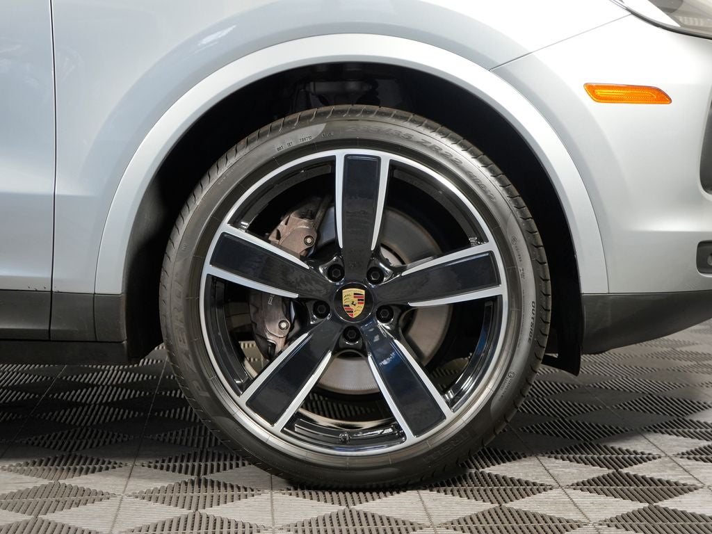 2023 Porsche Cayenne Base