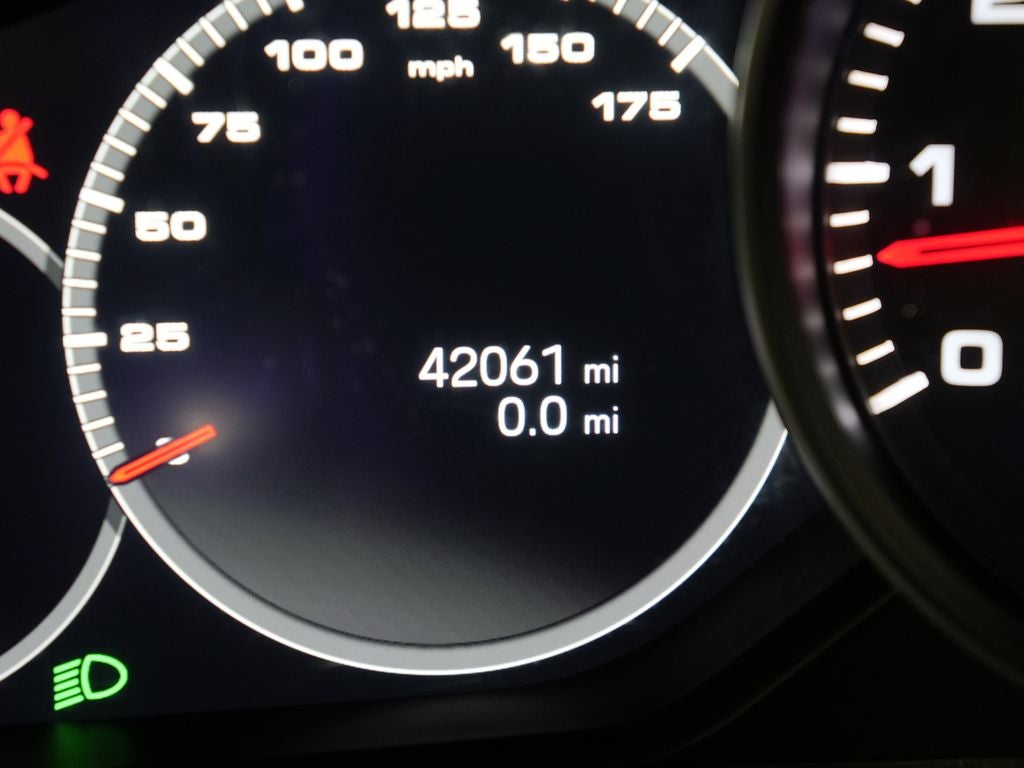 2023 Porsche Cayenne Base