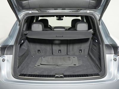 2023 Porsche Cayenne Base