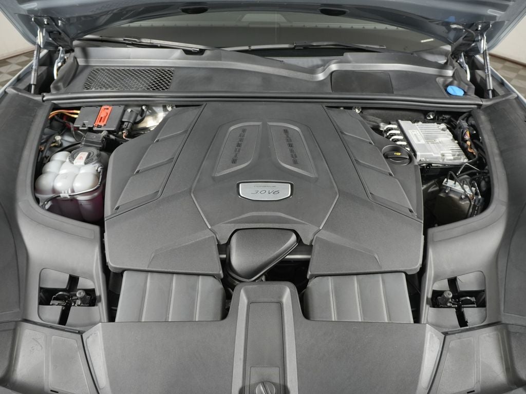 2023 Porsche Cayenne Base