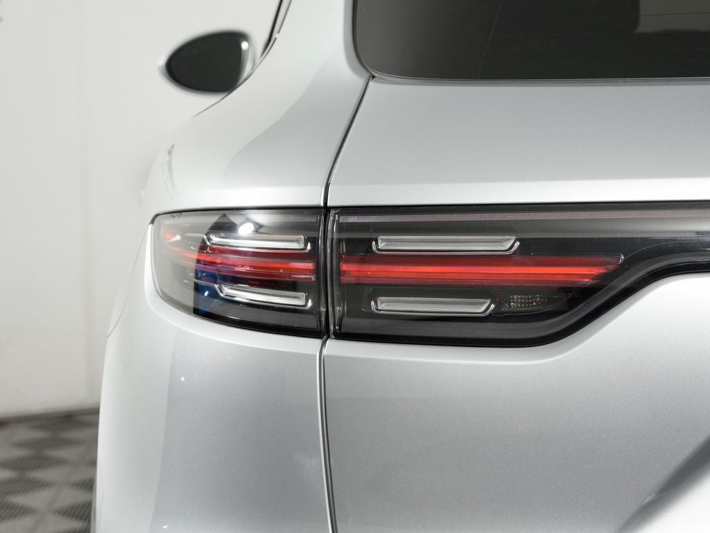 2023 Porsche Cayenne Base