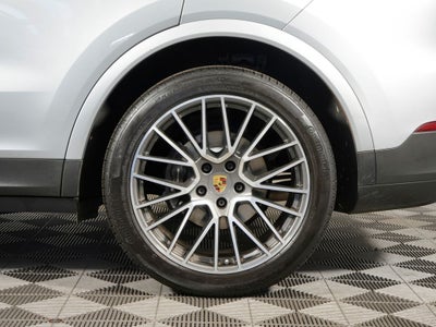 2023 Porsche Cayenne Base