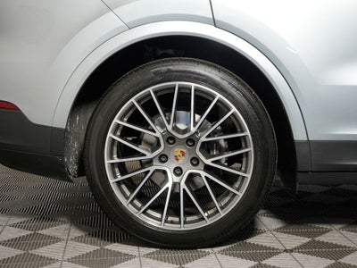 2023 Porsche Cayenne Base