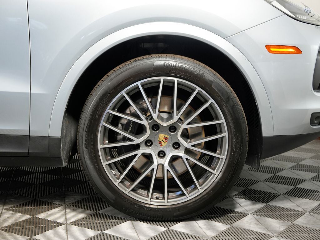 2023 Porsche Cayenne Base