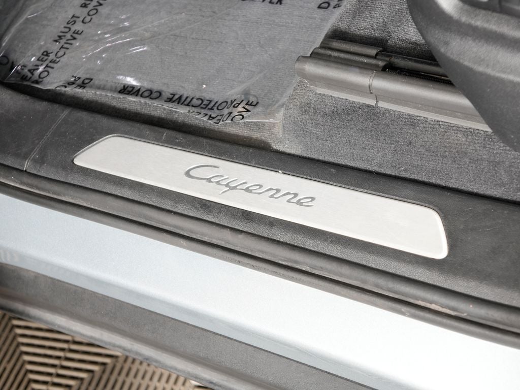 2023 Porsche Cayenne Base