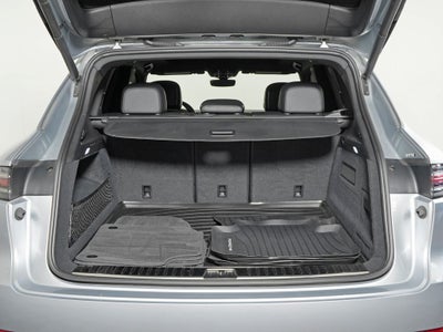 2023 Porsche Cayenne Base
