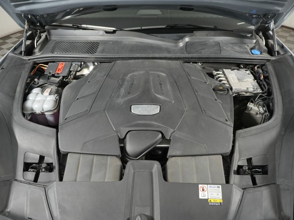2023 Porsche Cayenne Base
