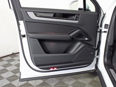 2025 Porsche Cayenne Base