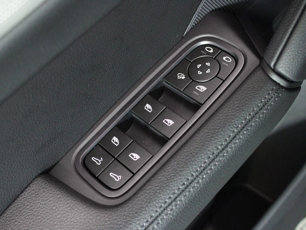 2025 Porsche Cayenne Base