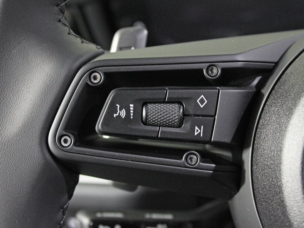 2025 Porsche Cayenne Base