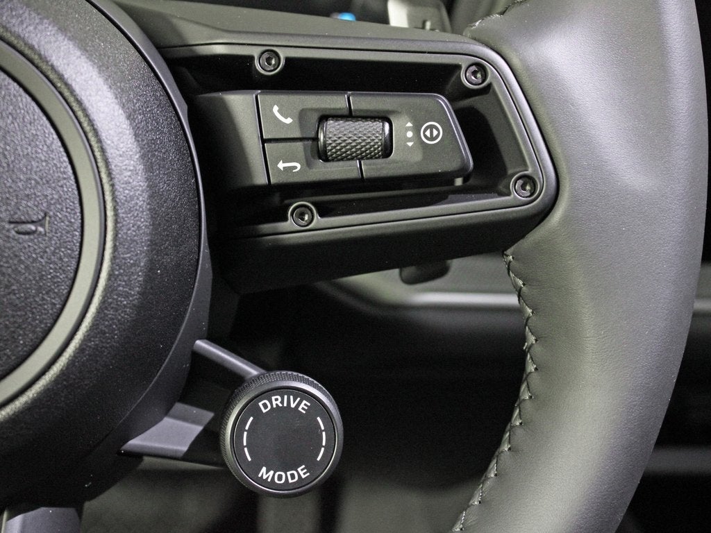 2025 Porsche Cayenne Base