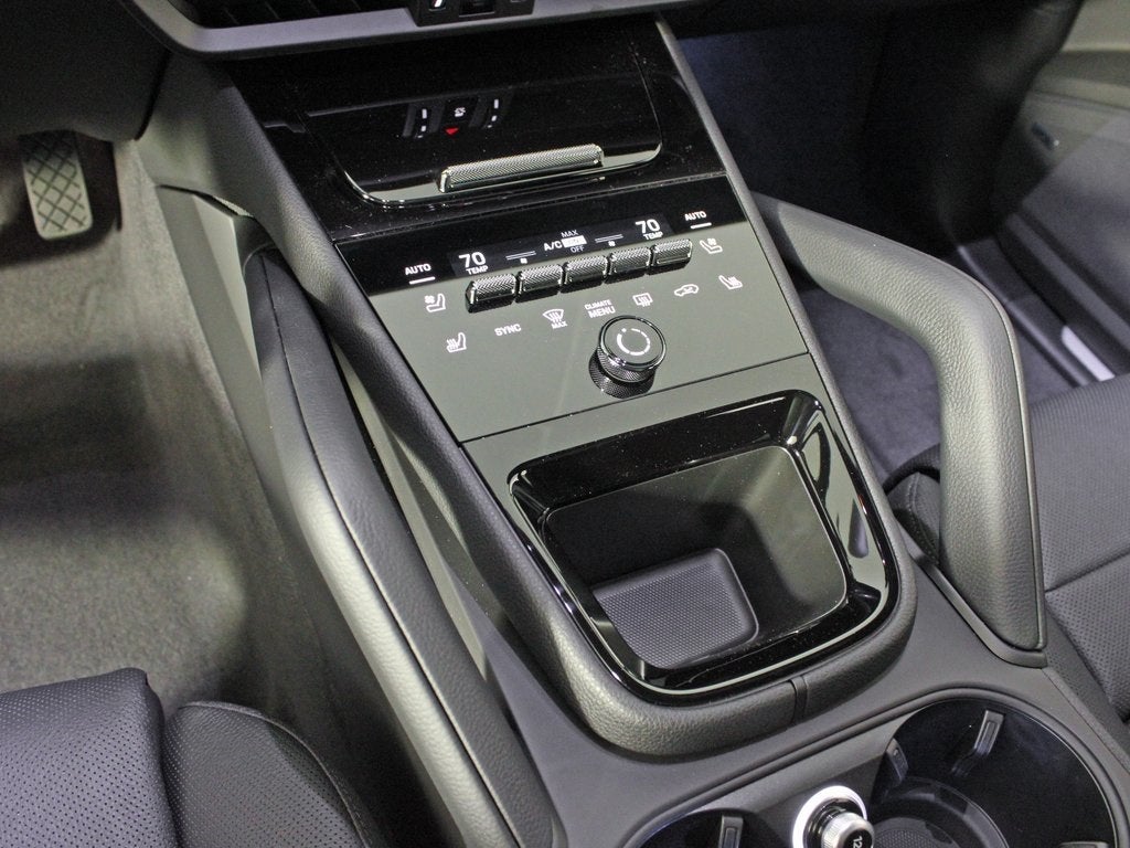 2025 Porsche Cayenne Base