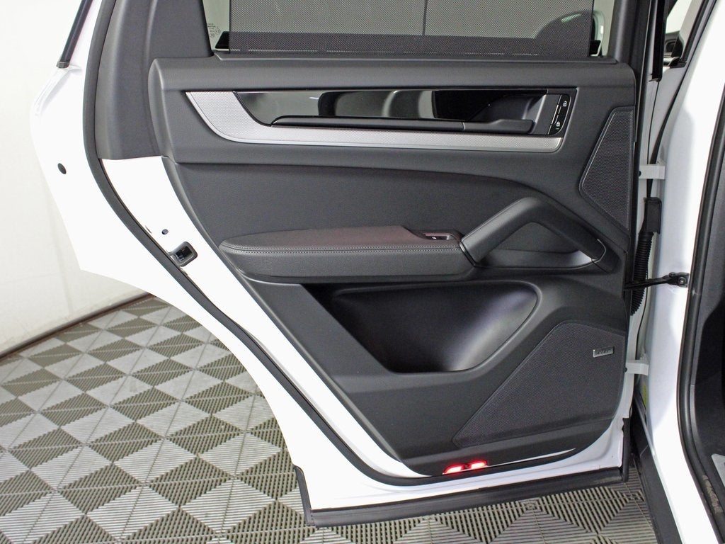 2025 Porsche Cayenne Base