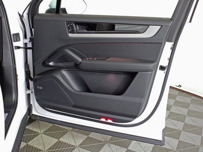 2025 Porsche Cayenne Base