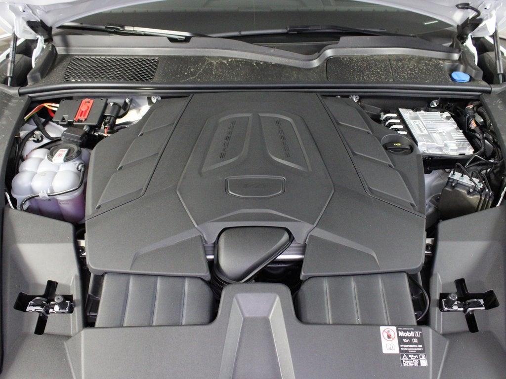 2025 Porsche Cayenne Base