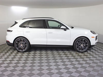 2025 Porsche Cayenne Base