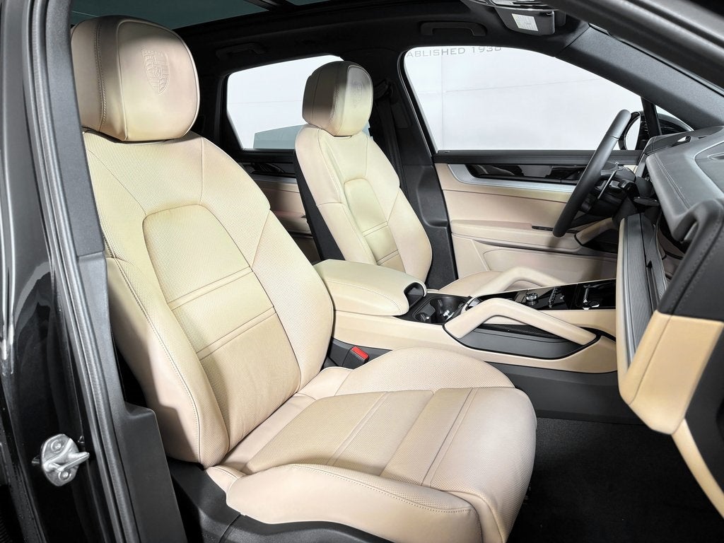 2026 Porsche Cayenne Base