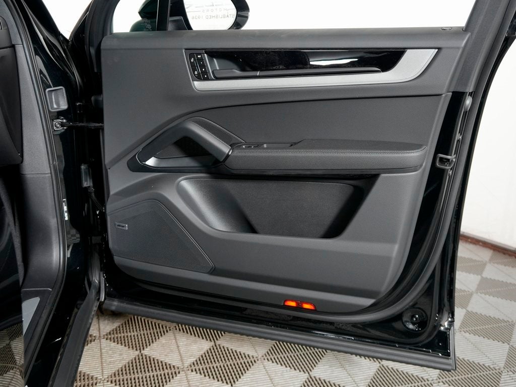 2026 Porsche Cayenne Base