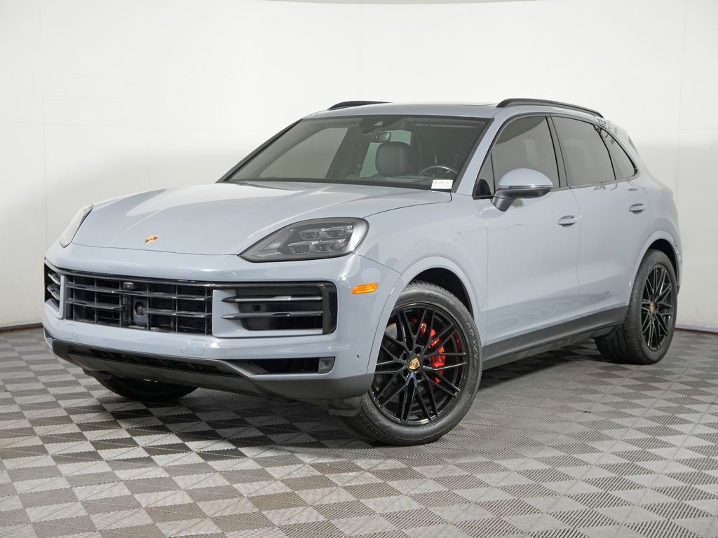 2024 Porsche Cayenne Base