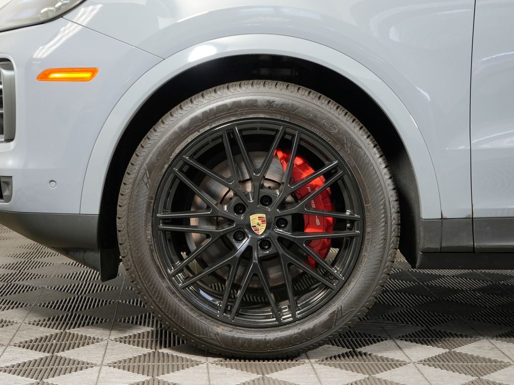 2024 Porsche Cayenne Base