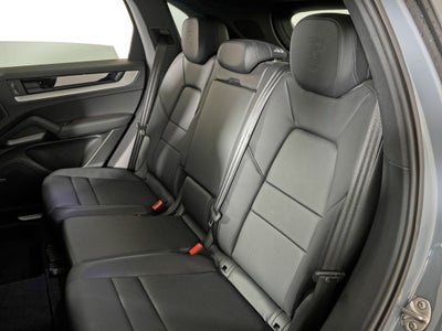2024 Porsche Cayenne Base