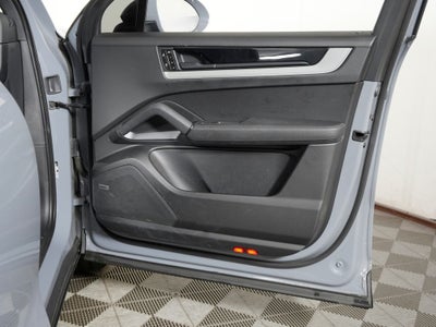 2024 Porsche Cayenne Base