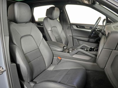 2024 Porsche Cayenne Base