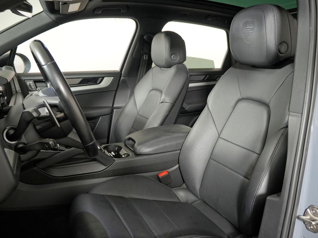 2024 Porsche Cayenne Base