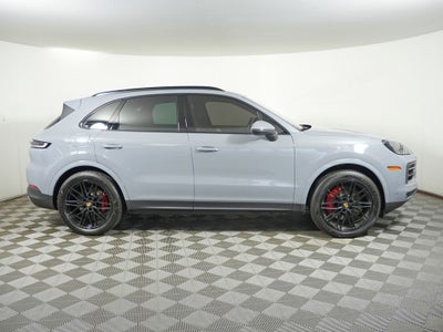 2024 Porsche Cayenne Base