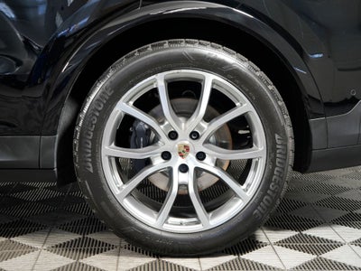 2024 Porsche Cayenne Base