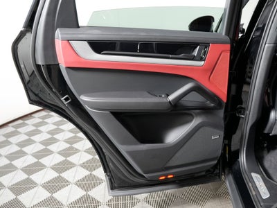 2024 Porsche Cayenne Base