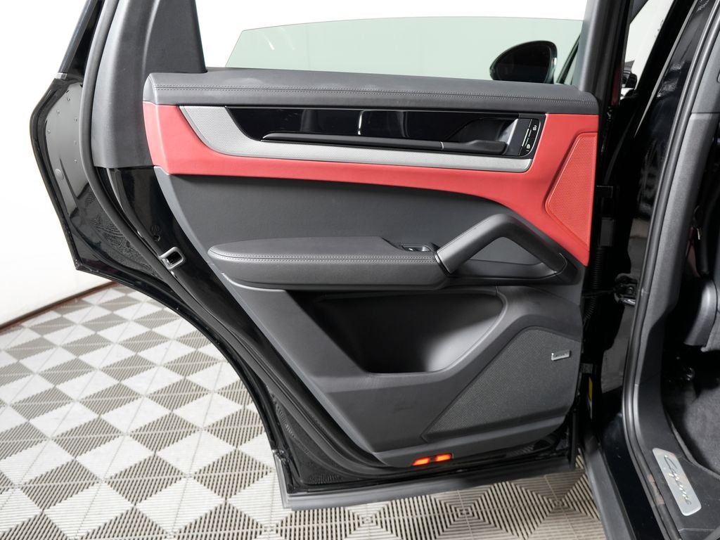 2024 Porsche Cayenne Base