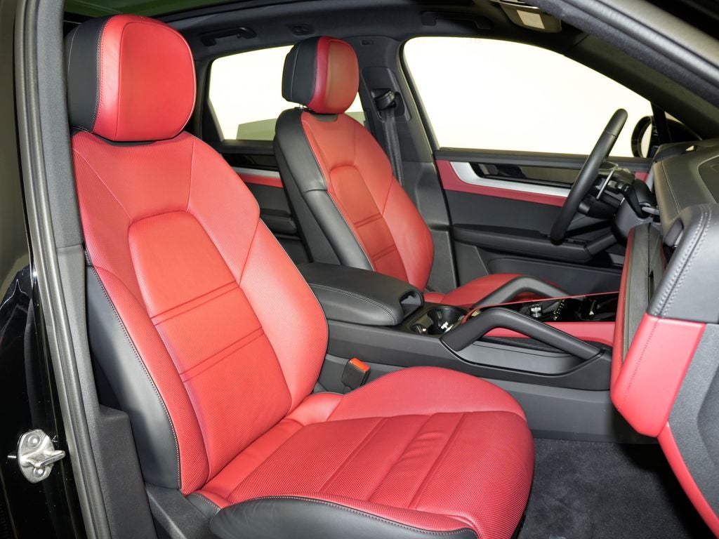 2024 Porsche Cayenne Base