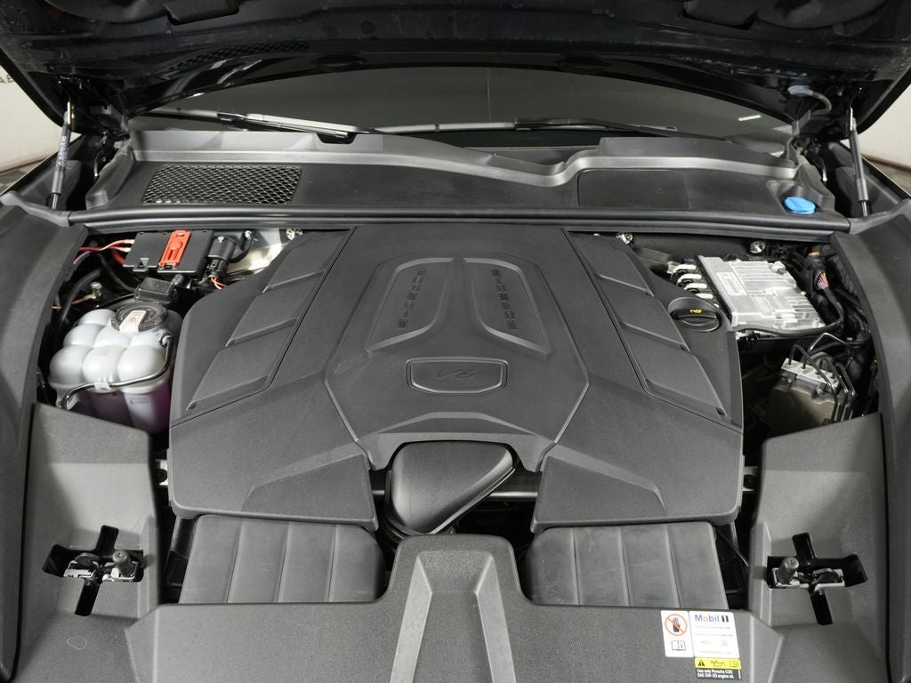 2024 Porsche Cayenne Base