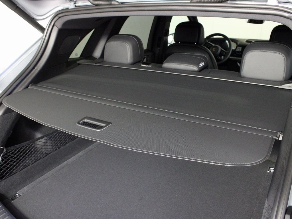 2025 Porsche Cayenne Base