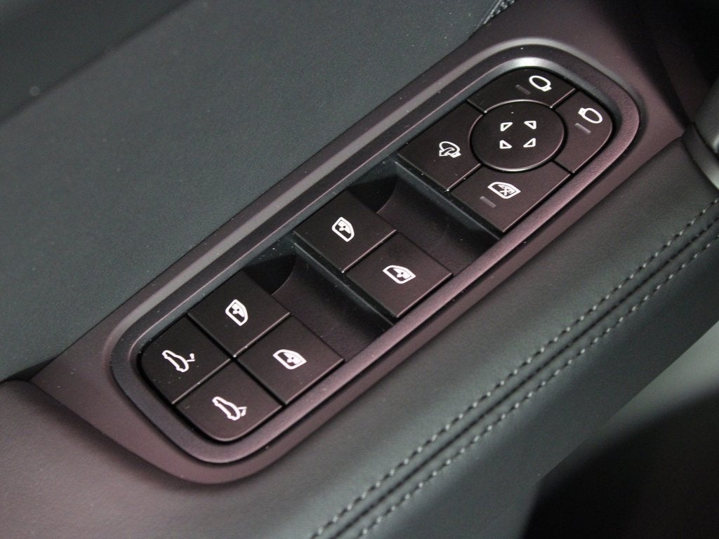 2025 Porsche Cayenne Base