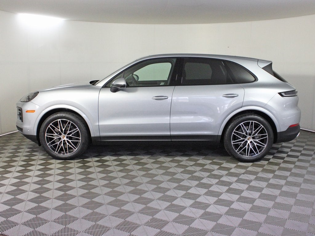 2025 Porsche Cayenne Base