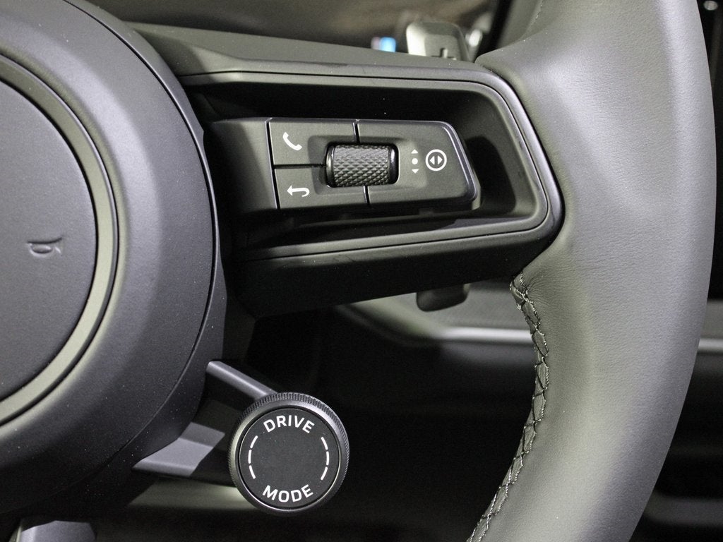 2025 Porsche Cayenne Base