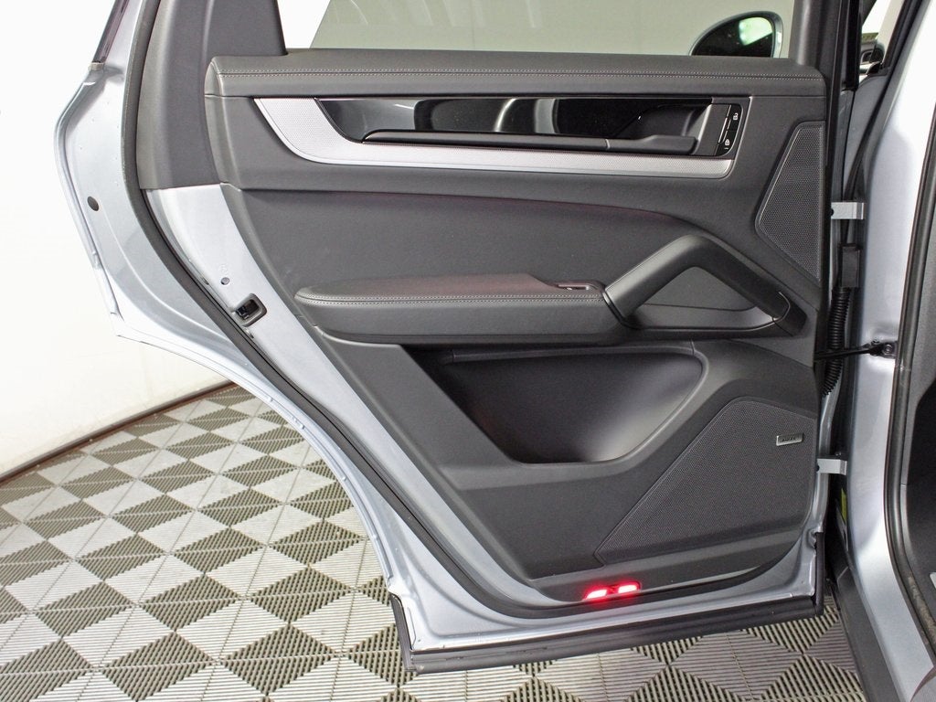 2025 Porsche Cayenne Base