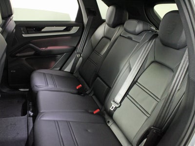 2025 Porsche Cayenne Base