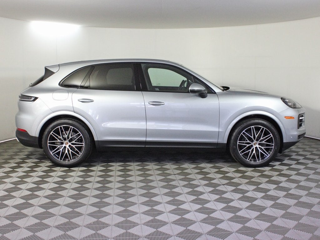 2025 Porsche Cayenne Base