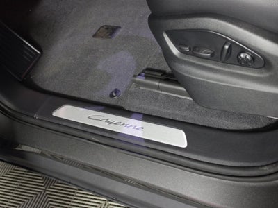 2025 Porsche Cayenne Base