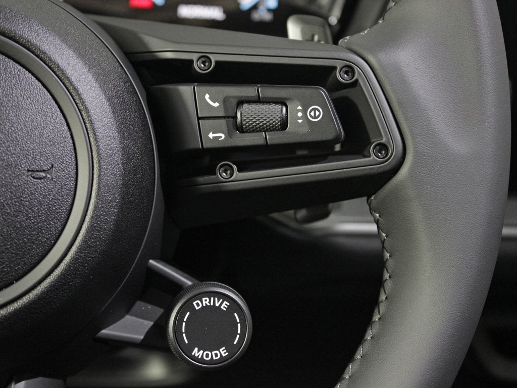 2025 Porsche Cayenne Base