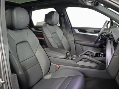2025 Porsche Cayenne Base