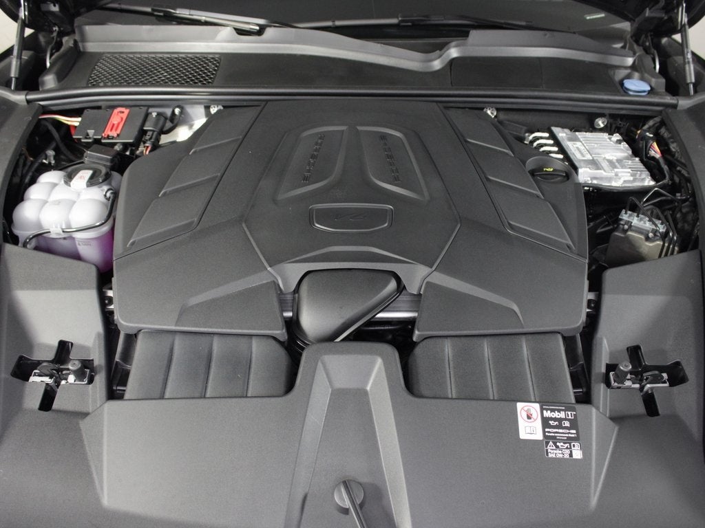 2025 Porsche Cayenne Base